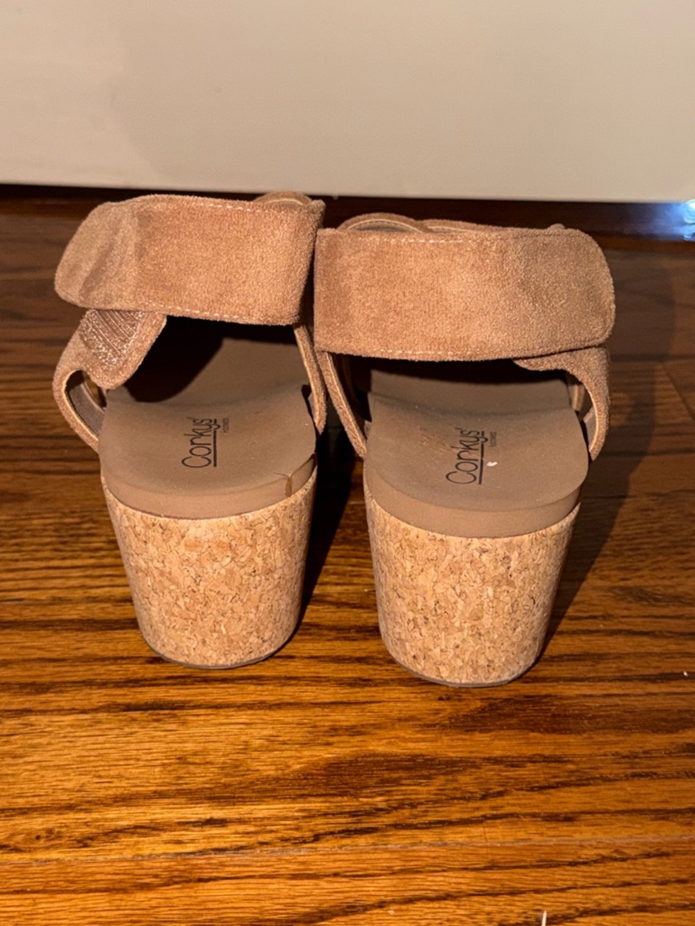 Corky’s Brown Cork Wedge Sandals - Picture 5 of 11